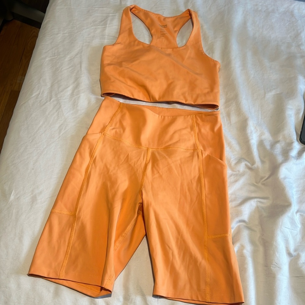 Girlfriend Collective workout set